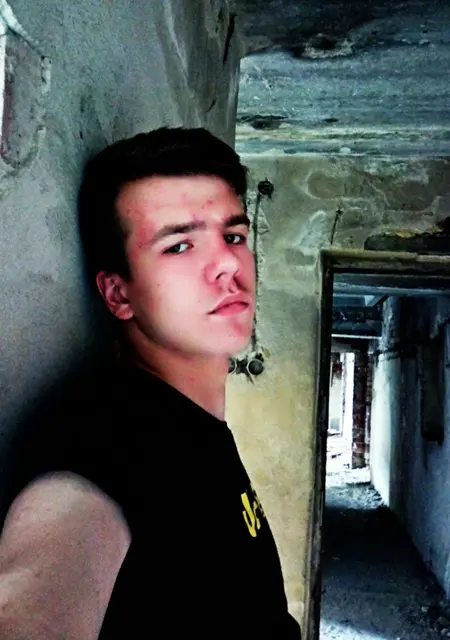 Иван из Славянска, ищу на сайте знакомства на одну ночь