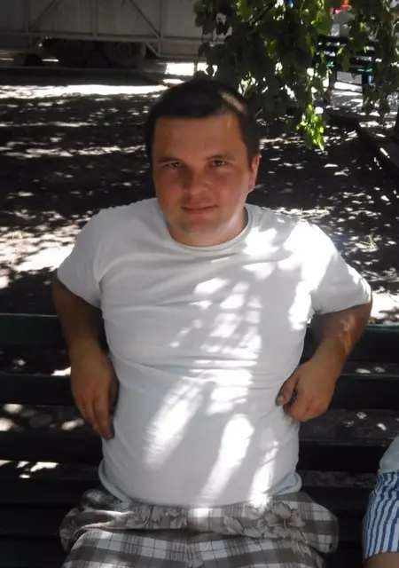 Vadim з Чернівців, мені 40 років, познайомлюсь для дружби