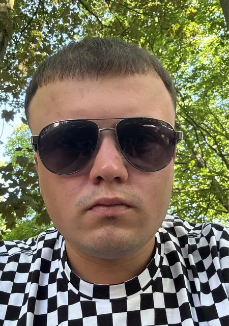 Я Роман, 23, из Беверен, ищу знакомство для общения