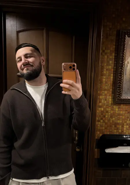 Я Гор, 25, знакомлюсь без обязательств в Вене