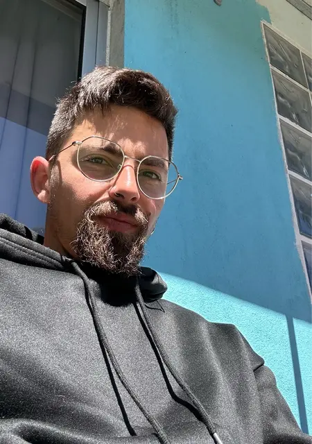 Я Miguel, 28, знакомлюсь для открытые отношения в Коимбра