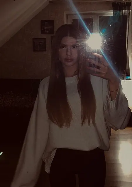 Я Вероника, 19, из Донецка, ищу знакомство для общения