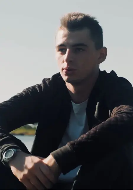 Максим из Дубая, мне 22, познакомлюсь для приятного времяпровождения