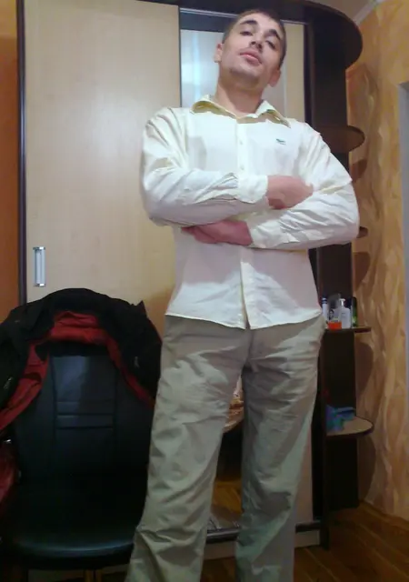 Артем из Пинска, ищу на сайте знакомства без обязательств