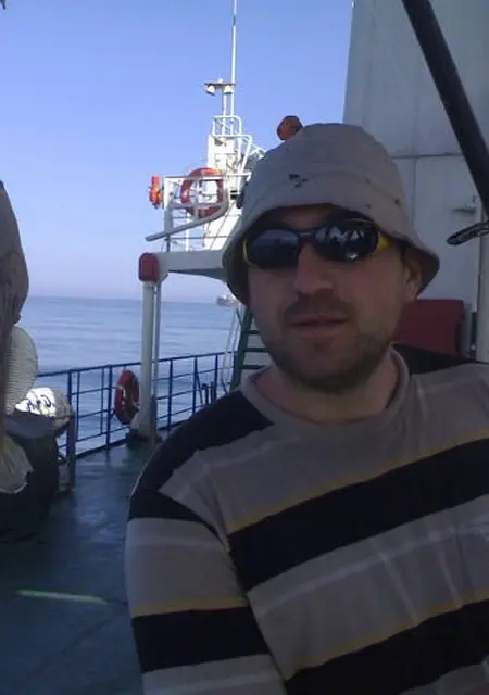 Денис из Беляевки, мне 47, познакомлюсь для приятного времяпровождения