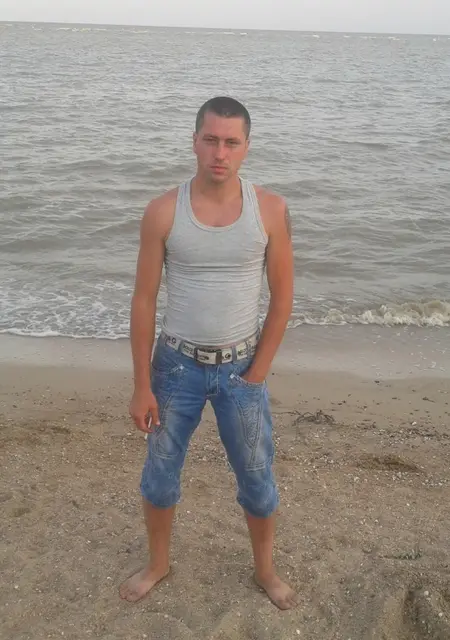 Я Денис, 40, из Горловки, ищу знакомство для общения