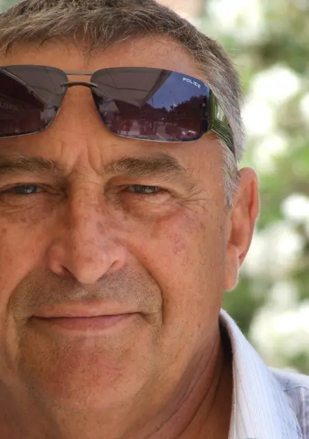 Я Евгений, 58 років з Донецька, шукаю знайомства без зобов'язань