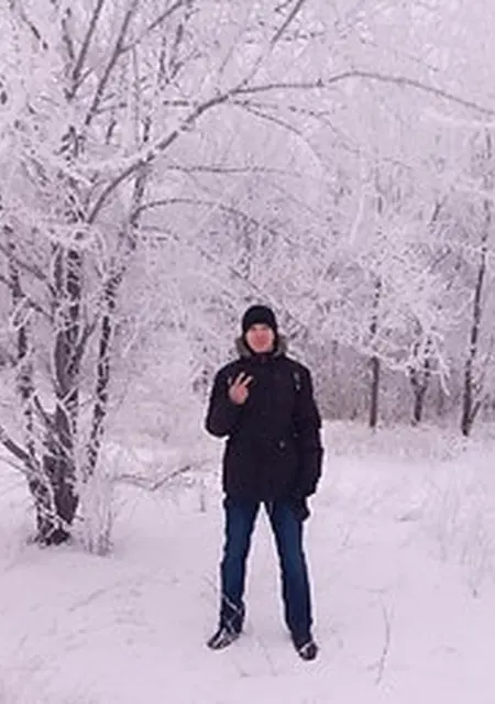 Валера з Верхньодніпровськ, шукаю на сайті знайомства на одну ніч