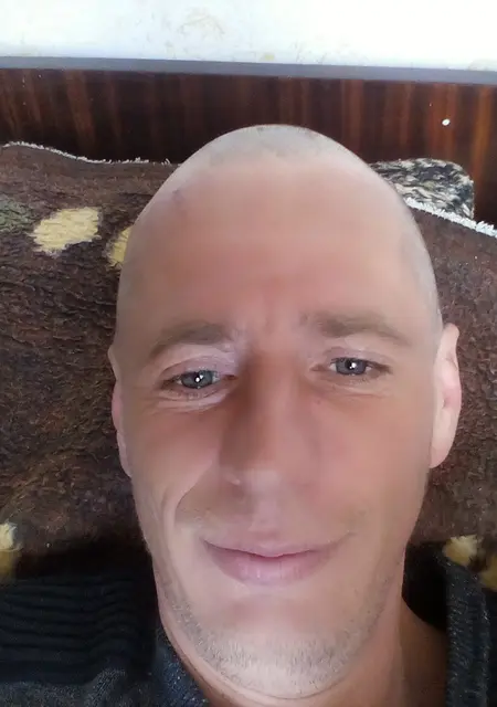 Артур из Хуста, ищу на сайте знакомства без обязательств