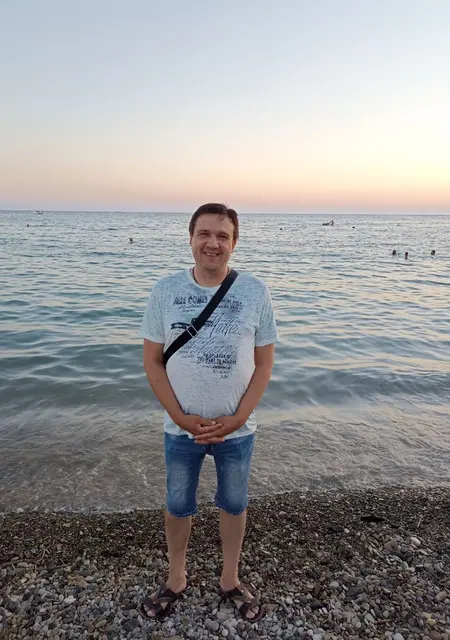 Руслан з Макіївки, мені 46 років, познайомлюсь для вірт