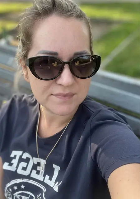 Я Lyudmila, 41, из Усть-Каменогорска, ищу знакомство для приятного времяпровождения