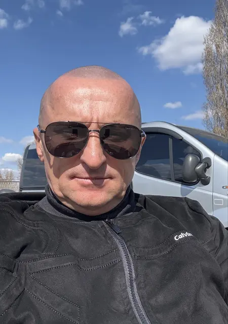 Я Владимир, 45, знакомлюсь для открытые отношения в Днепре