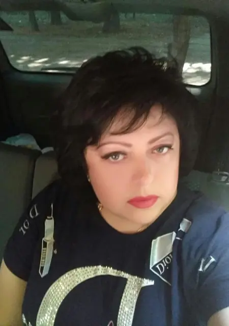 Я Лана, 37, знакомлюсь в Николаеве