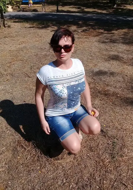 Вика из Новой Каховки, мне 47, познакомлюсь на одну ночь