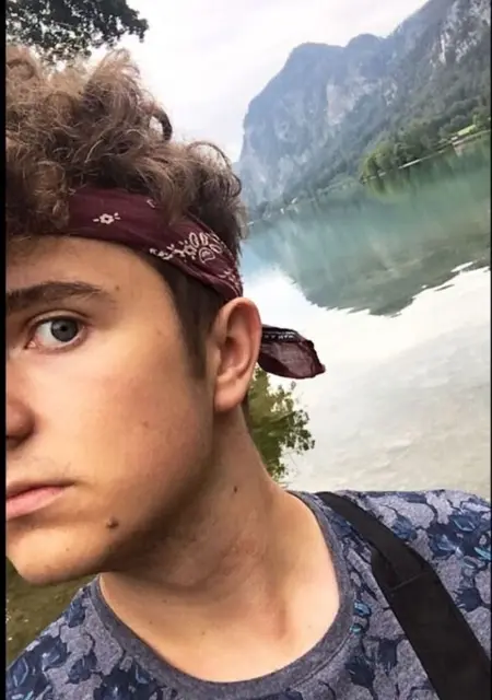 Я Kacper, 22, знакомлюсь в Варшаве