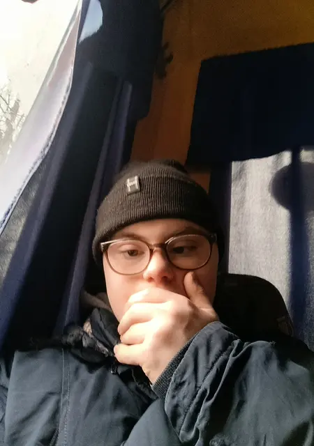 Макс из Киева, ищу на сайте общение