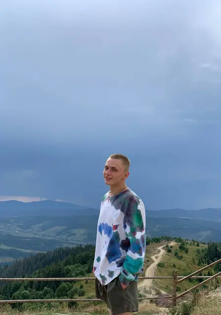 Andrian из Львова, ищу на сайте приятное времяпровождение