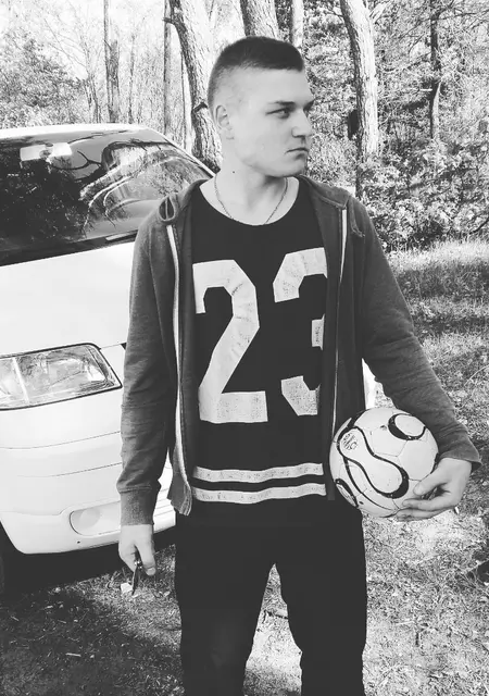 Рома из Богуслава, ищу на сайте знакомства на одну ночь