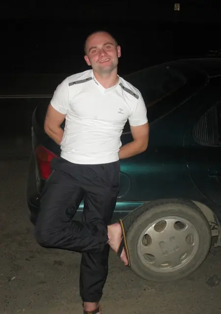 Я Александр, 38, из Барановичей, ищу знакомства без обязательств