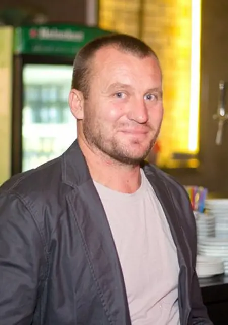 Я Павел, 48 років з Скадовськ, шукаю знайомства без зобов'язань