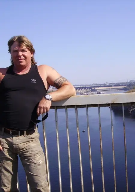 Oleg из Кривого Рога, ищу на сайте знакомства на одну ночь