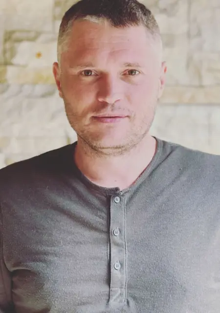 Макс з Ізюм, мені 40 років, познайомлюсь без зобов'язань