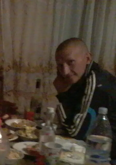 Фраер - из Сокаля, ищу на сайте знакомства на одну ночь