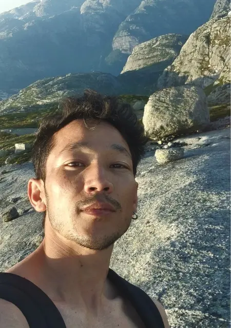 Я Enayat, 25, знакомлюсь для открытые отношения в Евле