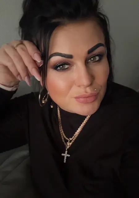 Я Elena, 40, знакомлюсь для общения в Вуппертали