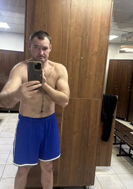 Ваня из Черновцов, мне 28, познакомлюсь на одну ночь
