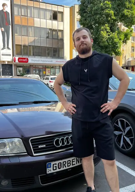 Андрей з Черкас, мені 23 років, познайомлюсь для відкриті стосунки