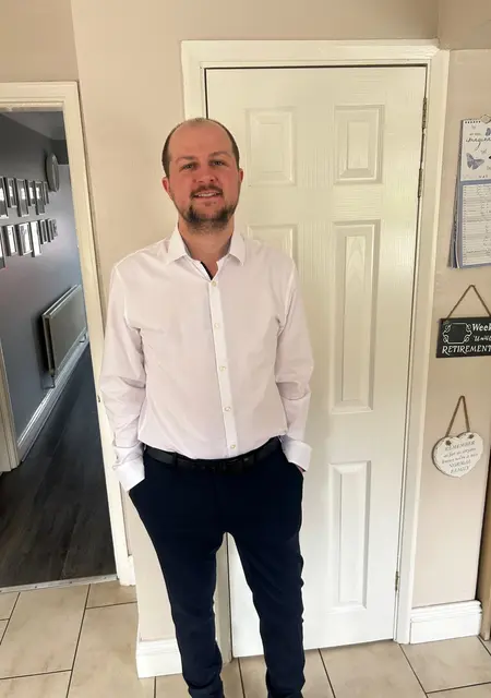 Ryan из Тамуорт, ищу на сайте знакомства на одну ночь