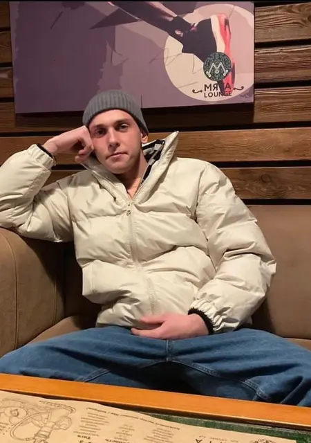 Андрей из Конотопа, мне 25, познакомлюсь для общения