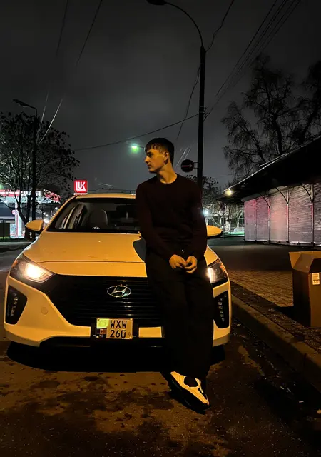 Я Veaceslav, 23, из Кишинёва, ищу знакомства на одну ночь