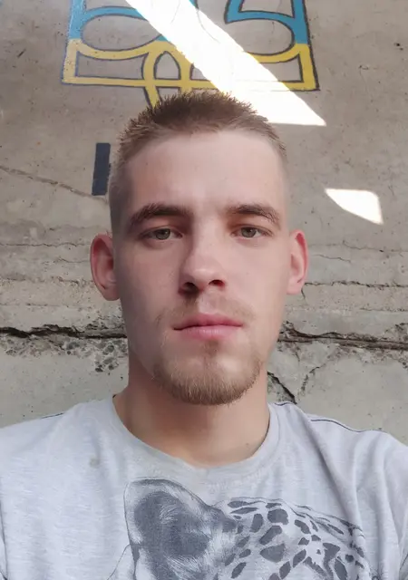 Я Вадим, 26, из Царычанка, ищу знакомства без обязательств