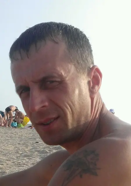 Я Саша, 49, знакомлюсь без обязательств в Киеве