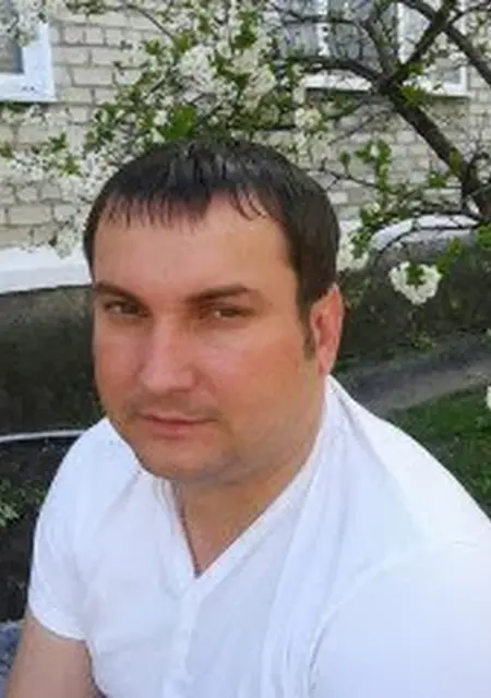 Клим из Брянки, мне 44, познакомлюсь на одну ночь