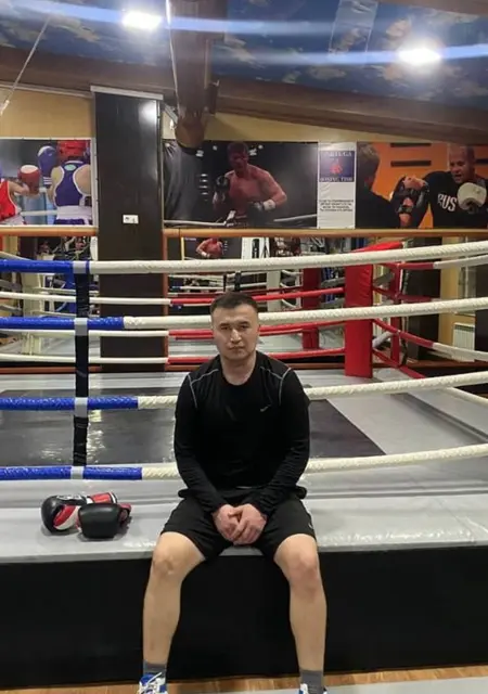 Я Али, 27, из Бишкека, ищу знакомства на одну ночь