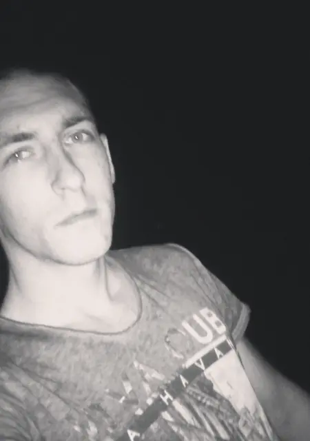 Я Евгений, 36, знакомлюсь без обязательств в Марганце