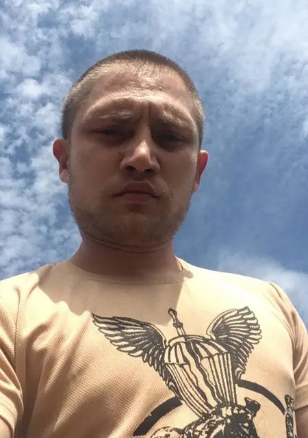 Я Денис, 26, знакомлюсь без обязательств в Новомосковске