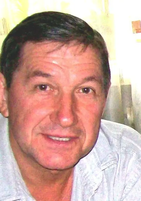 Я Анатолий, 75, из Днепра, ищу знакомство для приятного времяпровождения