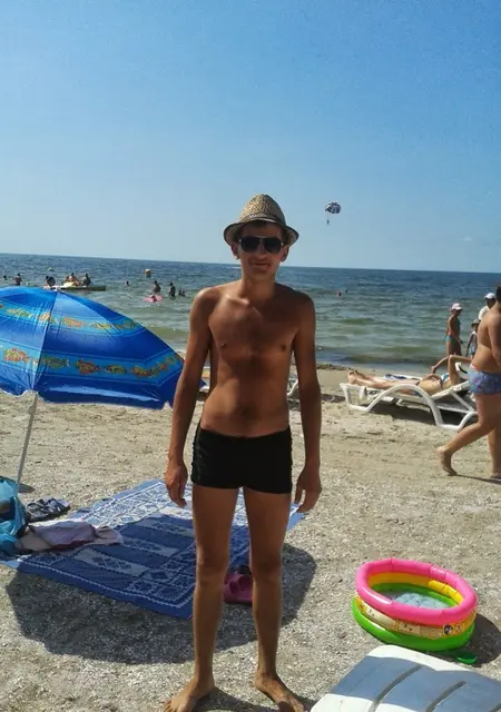 Ivan из Бобруйска, мне 38, познакомлюсь на одну ночь