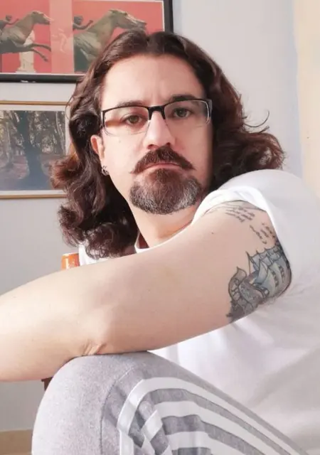 Pit из Афин, мне 35, познакомлюсь