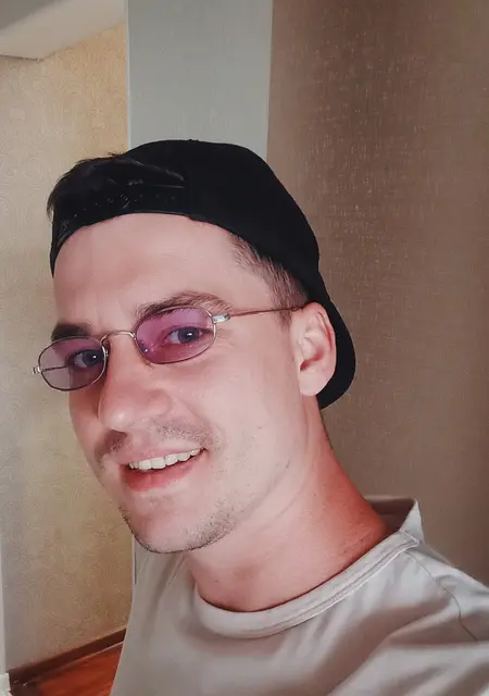 Arthur из Харькова, ищу на сайте дружбу