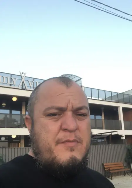 Я Казбек, 39, знакомлюсь на одну ночь в Франкфурте-на-майне