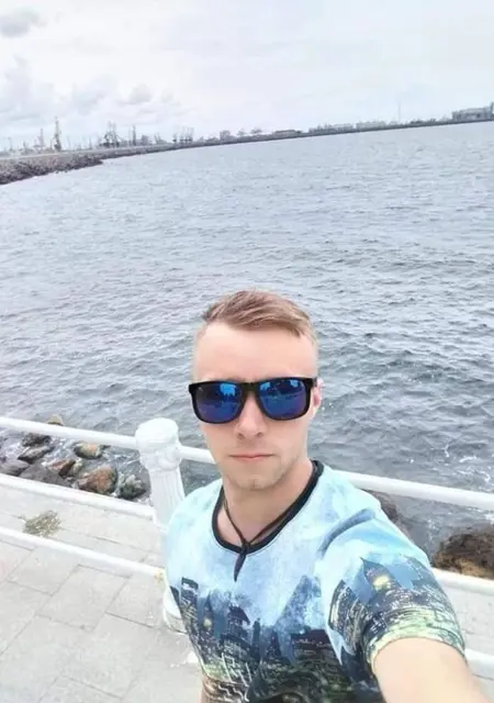 Nume Moderat из Бухареста, мне 19, познакомлюсь