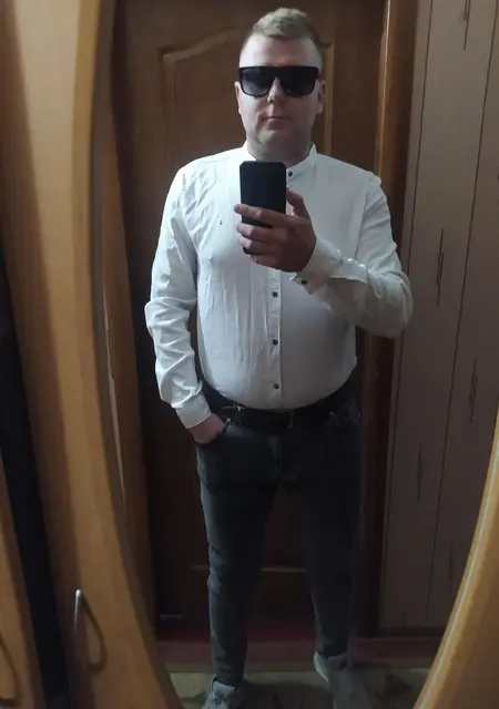 Витя з Умани, мені 28 років, познайомлюсь без зобов'язань