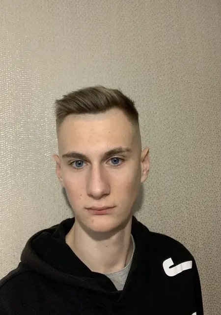 Антон из Гродно, мне 21, познакомлюсь на одну ночь