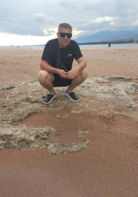 Сергей из Бишкека, мне 40, познакомлюсь для дружбы