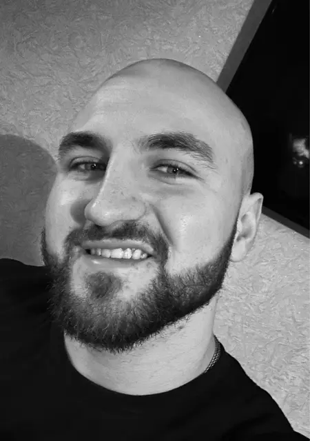 Я Діма, 26 років, знайомлюсь для постійних стосунків у Сміла